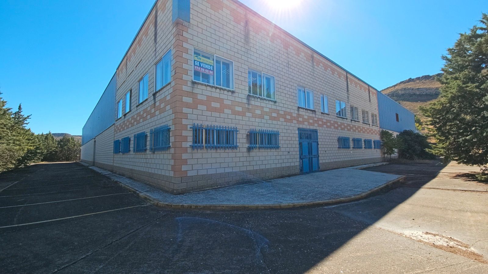 Außenansicht von Fabrikhallen zum verkauf in Alhama de Aragón