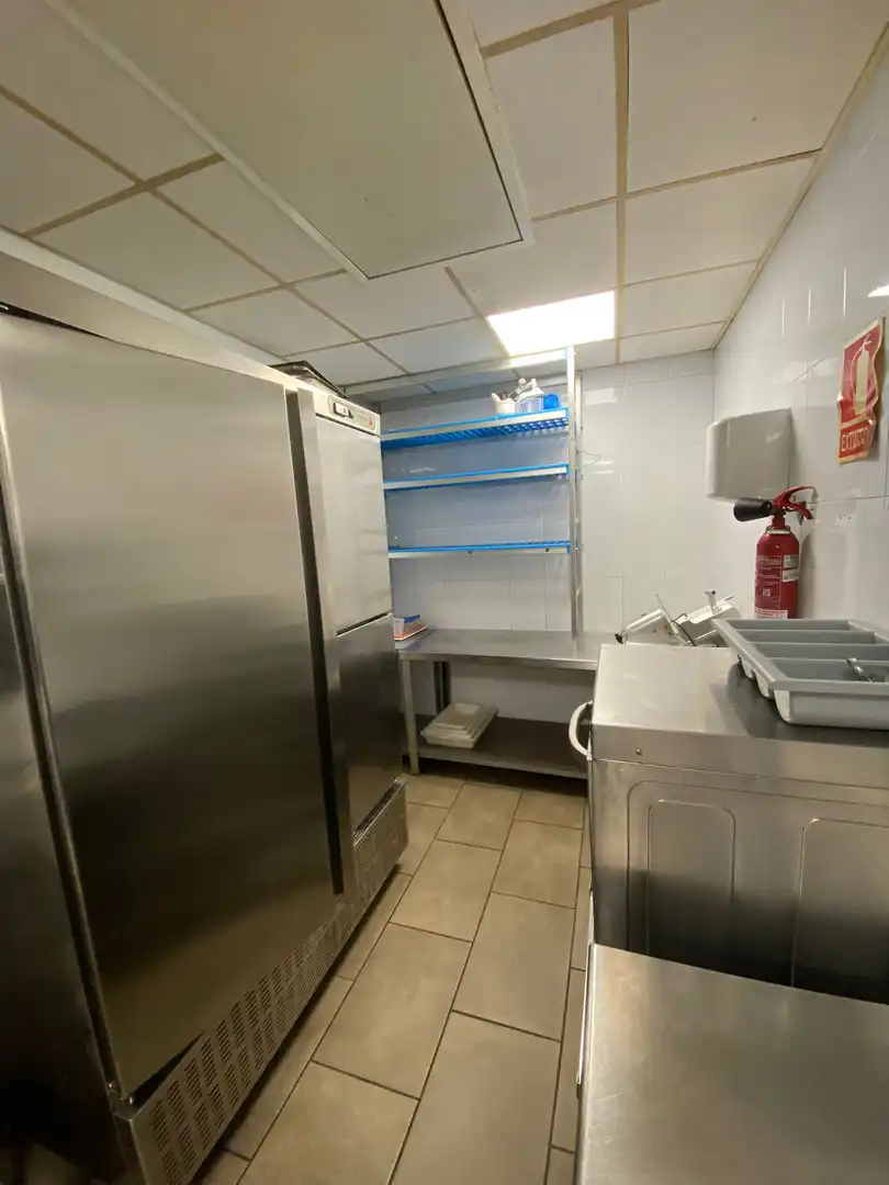 Cuina de Local en venda en Oviedo 
