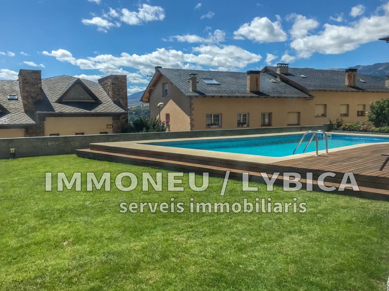 Swimming pool of Flat for sale in Puigcerdà  with Heating, Parquet flooring and Storage room