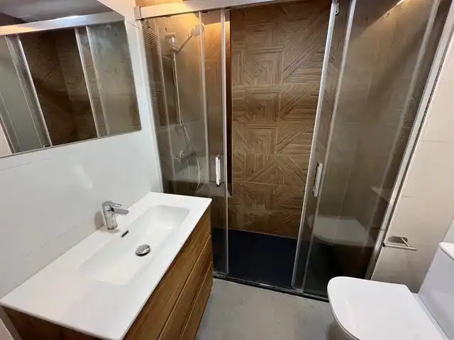 Badezimmer von Wohnung zum Verkauf in Zaragoza mit Klimaanlage und Abstellraum