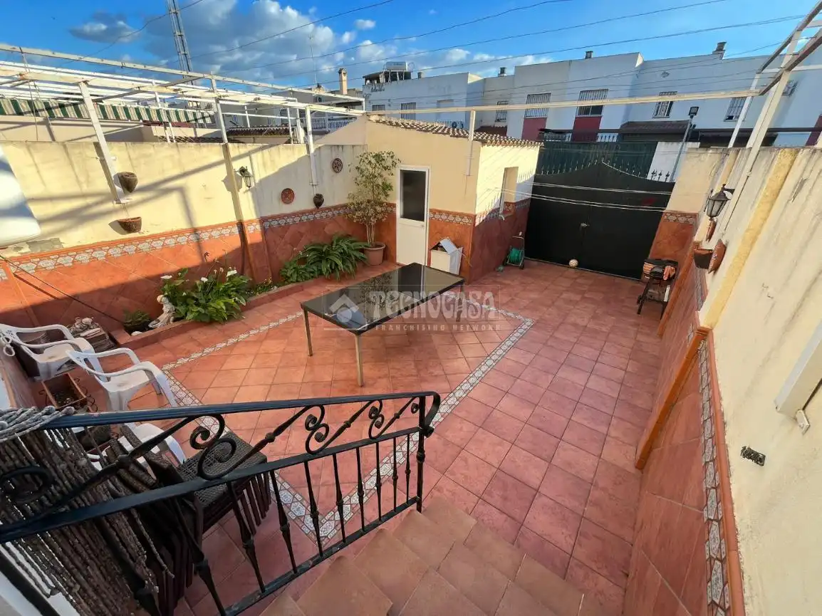 Terraza de Casa adosada en venta en Dos Hermanas con Terraza