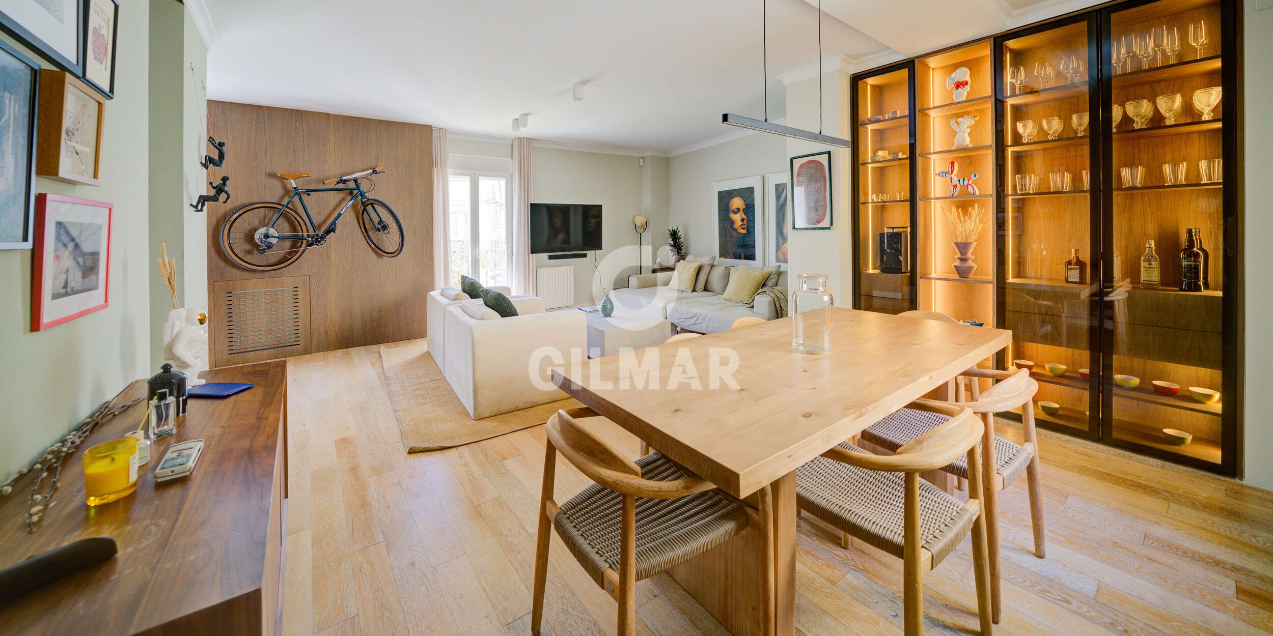 Sala d'estar de Dúplex en venda en  Madrid Capital amb Calefacció i Balcó