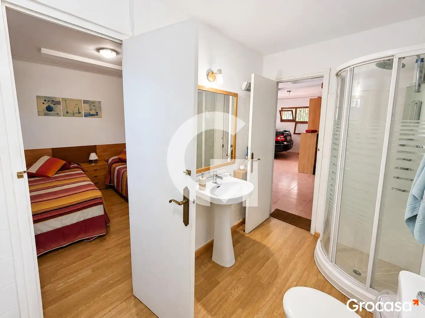Dormitori de Casa o xalet en venda en Vallirana amb Jardí privat, Terrassa i Traster