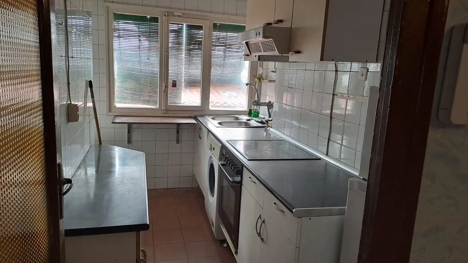 Kitchen of Flat for sale in  Zaragoza Capital  with Storage room