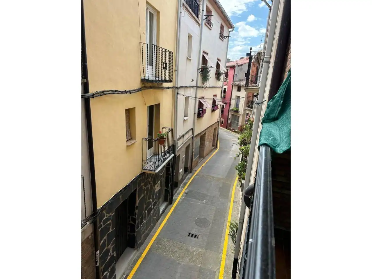 Außenansicht von Wohnung zum Verkauf in Alberite mit Heizung, Terrasse und Abstellraum