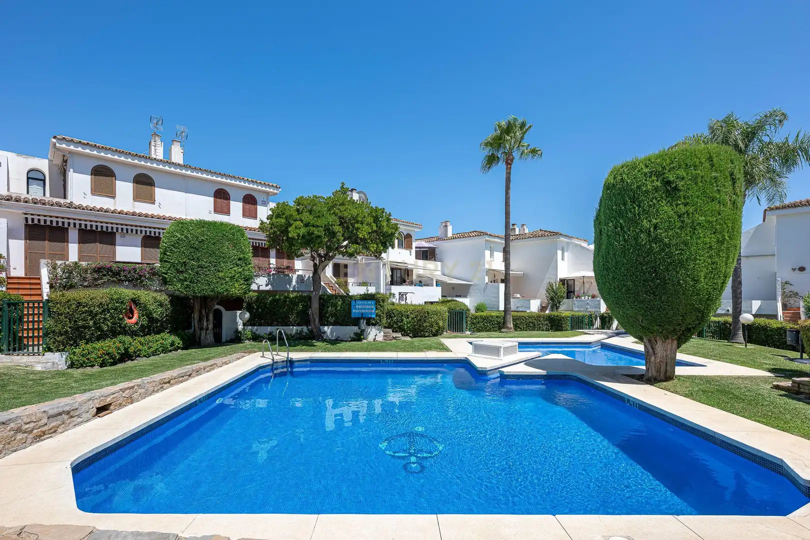 Jardí de Casa adosada en venda en Estepona amb Jardí privat i Piscina comunitària