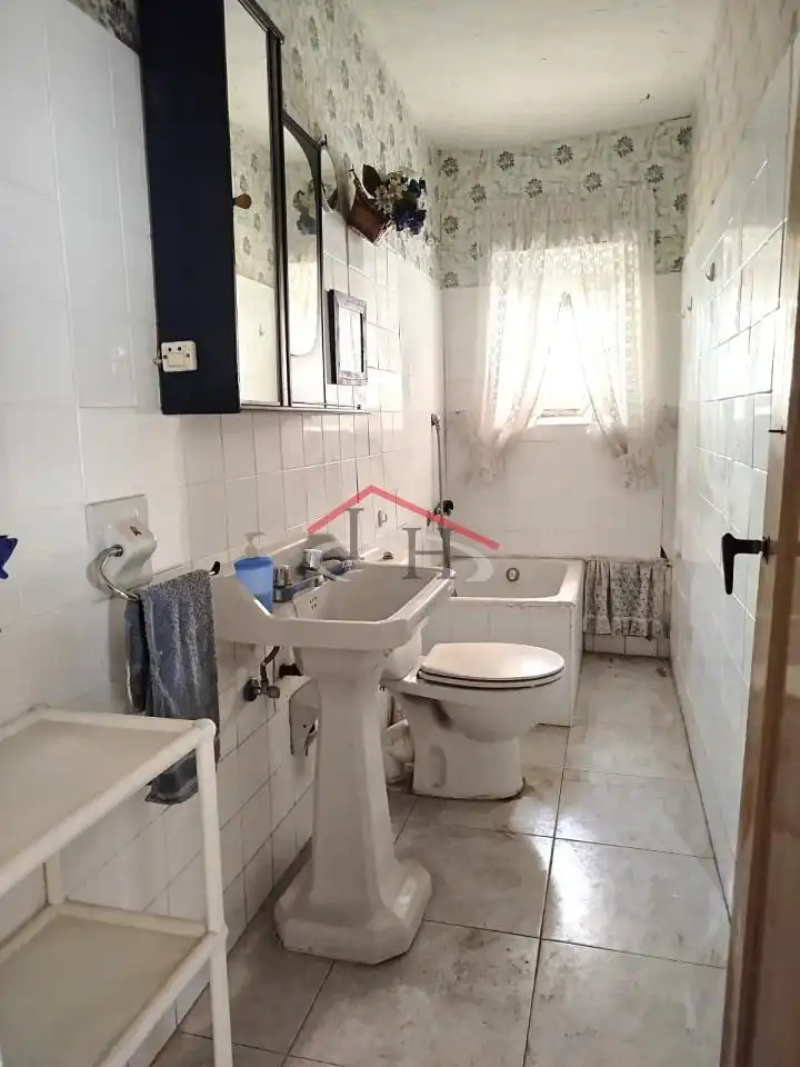 Bathroom of Houses for sale in Mansilla de las Mulas  with Storage room