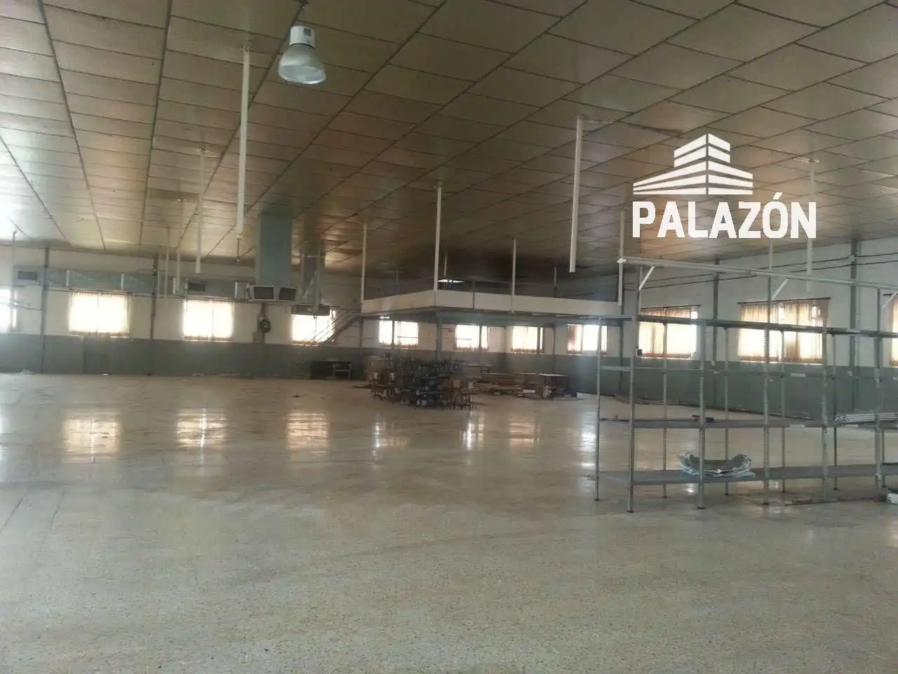 Nau industrial en venda a Dolores