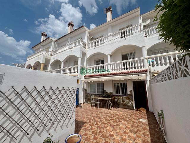 Casa adosada en Venta en Avenida del Tivoli, 13 en Montealto - Monterrey
