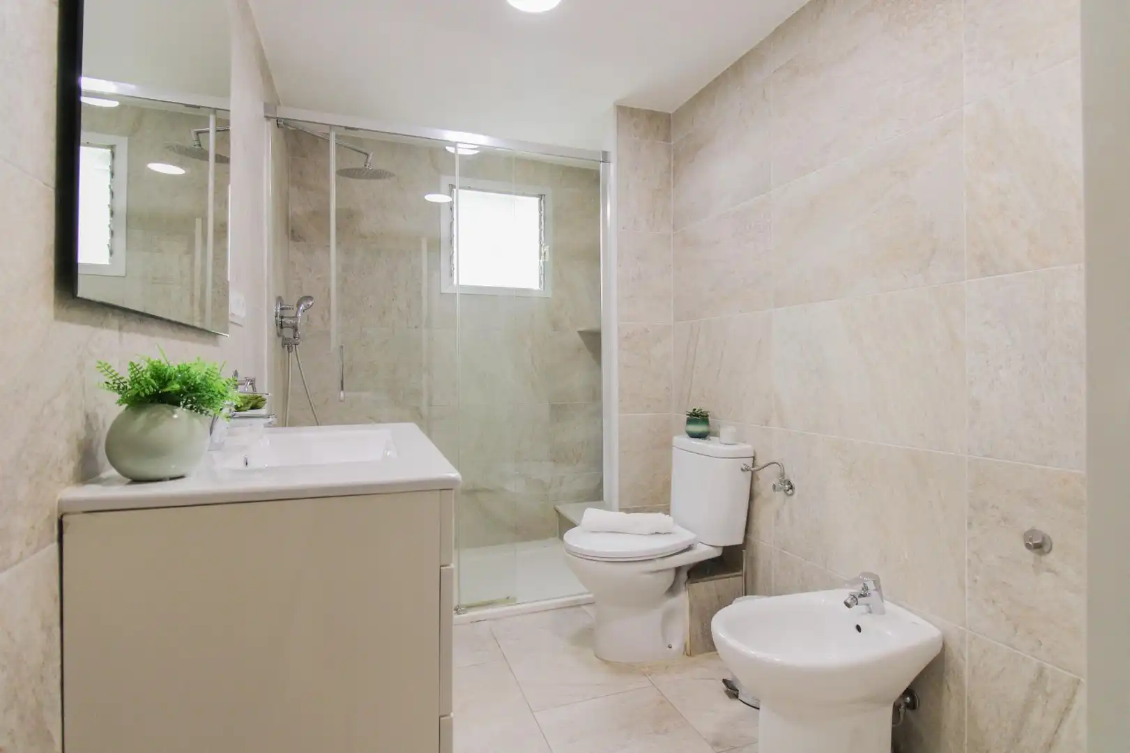 Bathroom of Flat for sale in La Pobla de Farnals  with Air Conditioner and Balcony