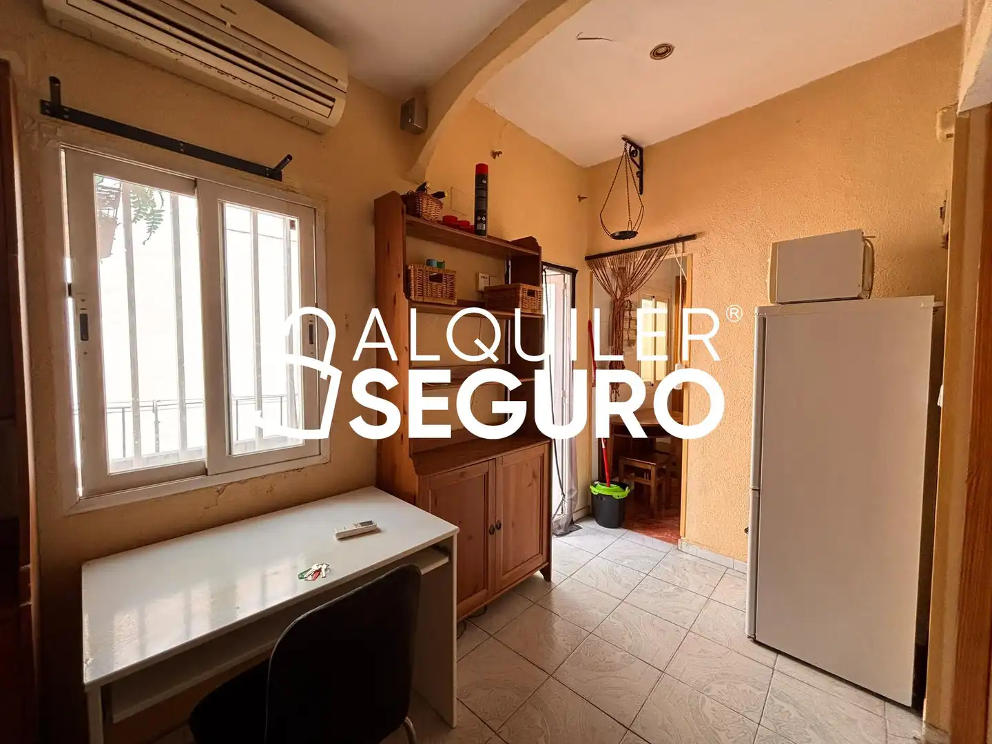Kitchen of Flat for rent in Puente de Vallecas