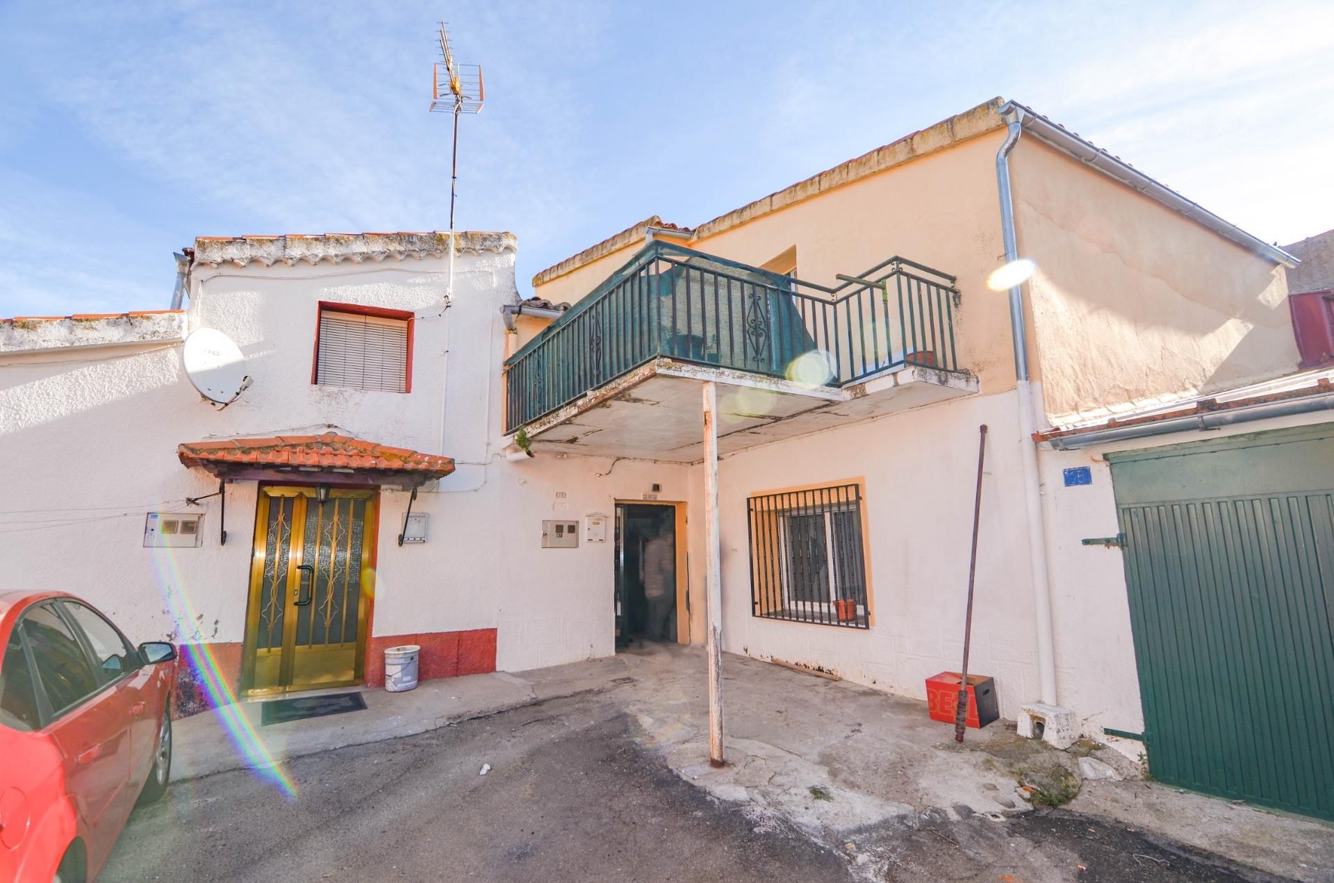 Exterior view of House or chalet for sale in Matilla de los Caños del Río