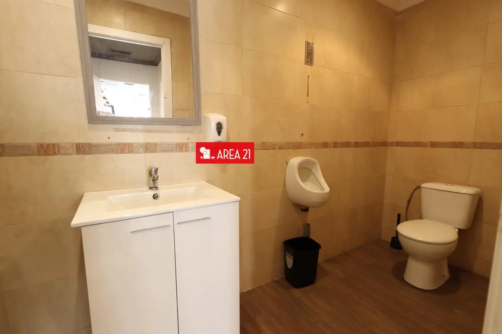 Local comercial de lloguer a Núcleo Urbano, imagen 11