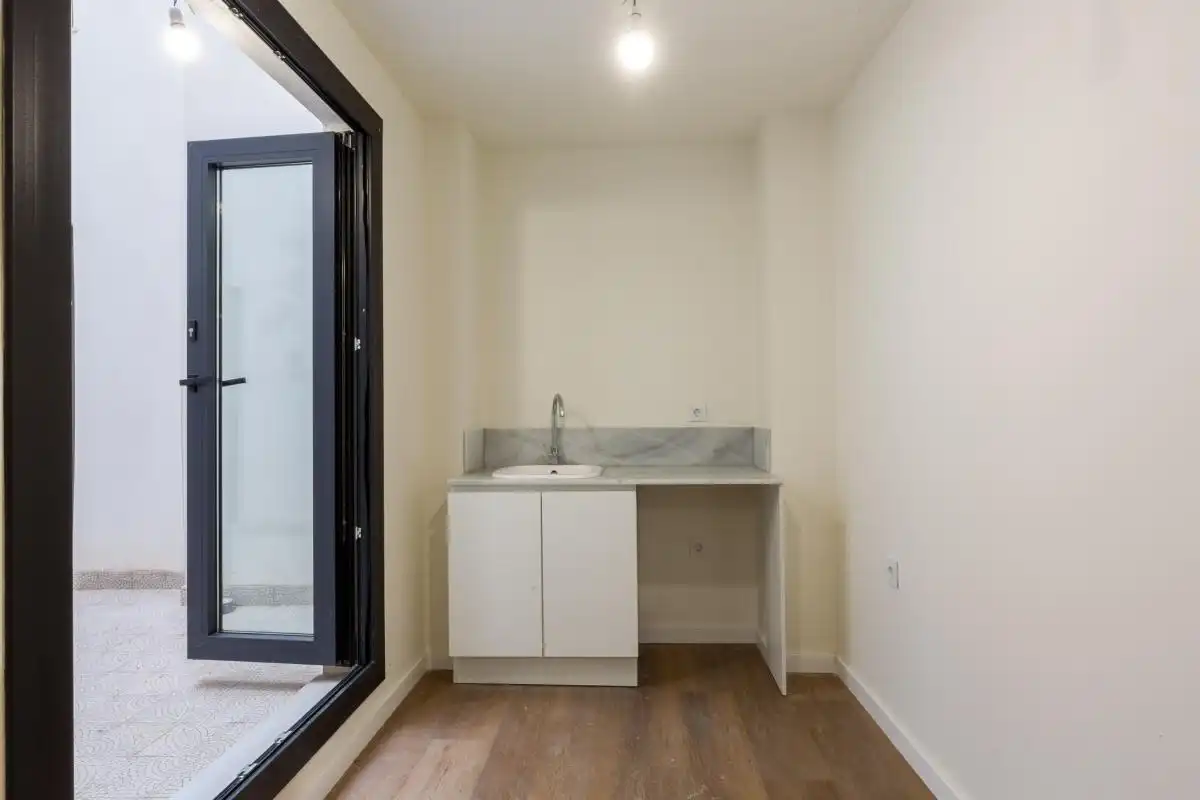 Wohnung zum Verkauf in Torrent mit Klimaanlage, Heizung und Terrasse