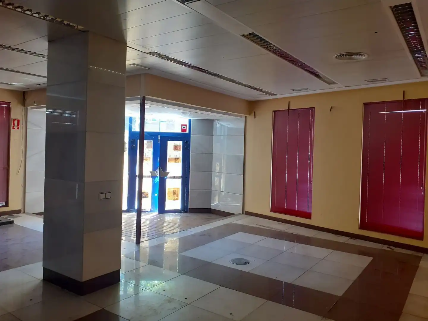 Business premises to rent in Calle de Toledo, imagen 9