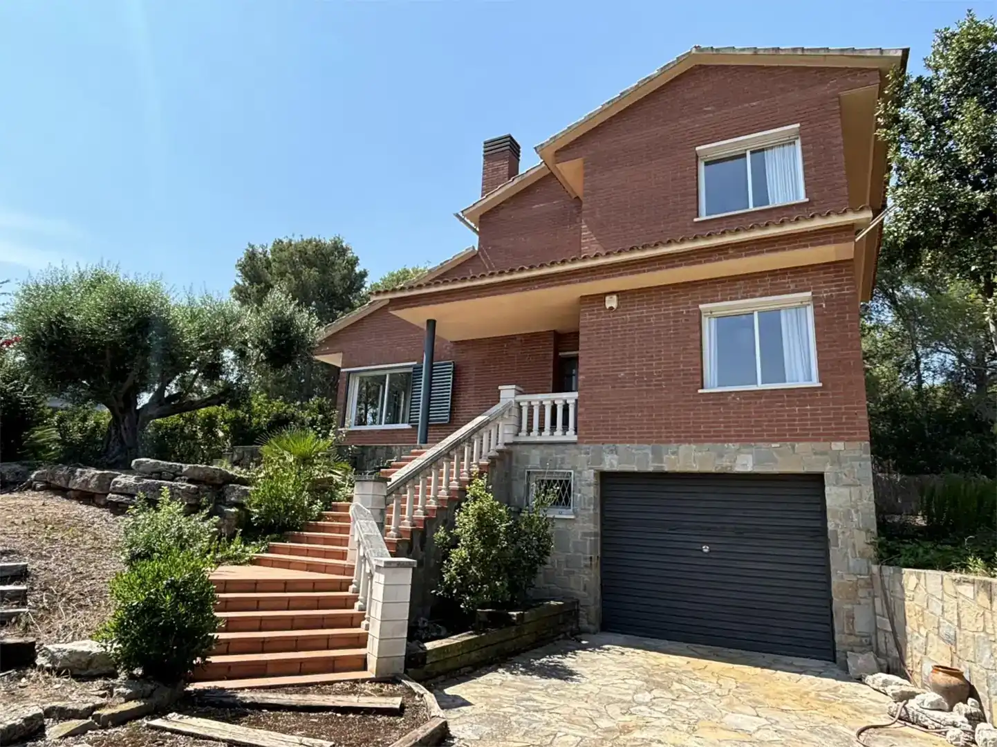 Vista exterior de Casa o xalet en venda en Corbera de Llobregat, Barcelona