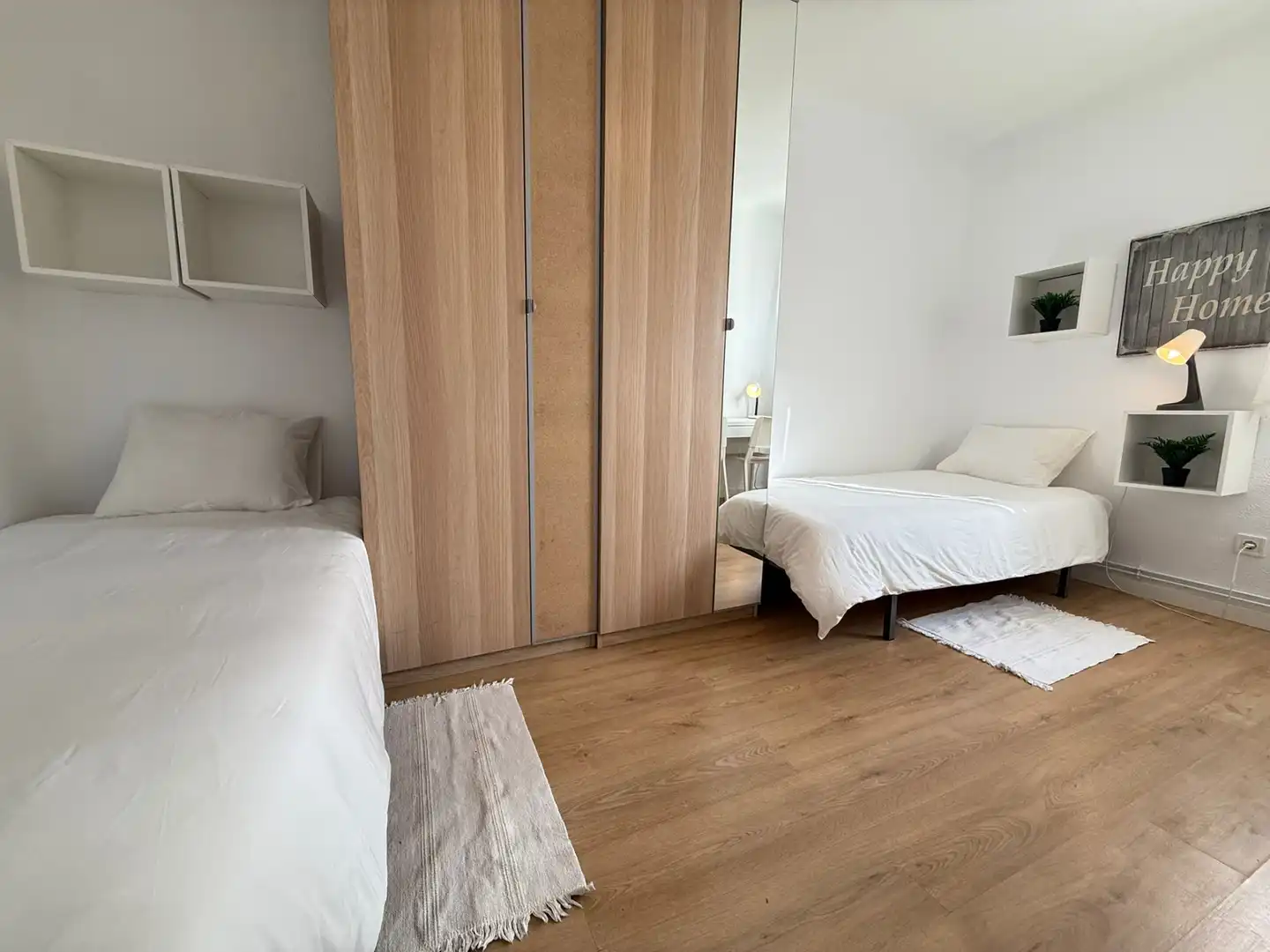 Room in Calle de Nuestra Señora del Perpetuo Socorro, 7, Palomeras Bajas