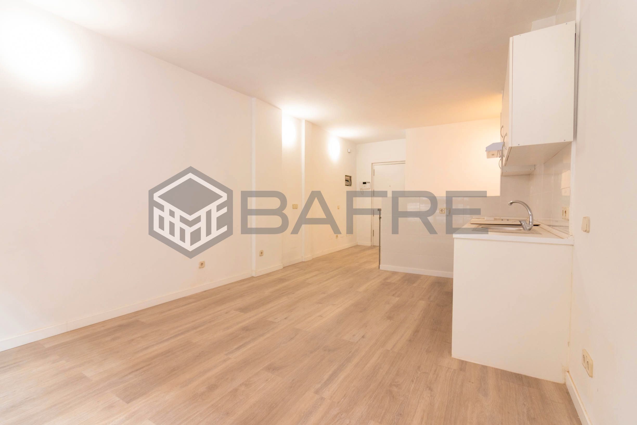 Piso en venta en  Madrid Capital con Calefacción