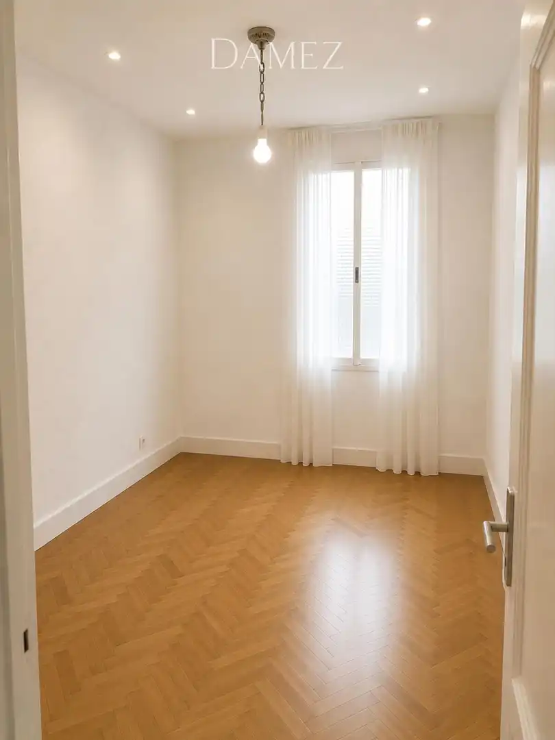 Schlafzimmer von Wohnung zum Verkauf in Madrid mit Heizung
