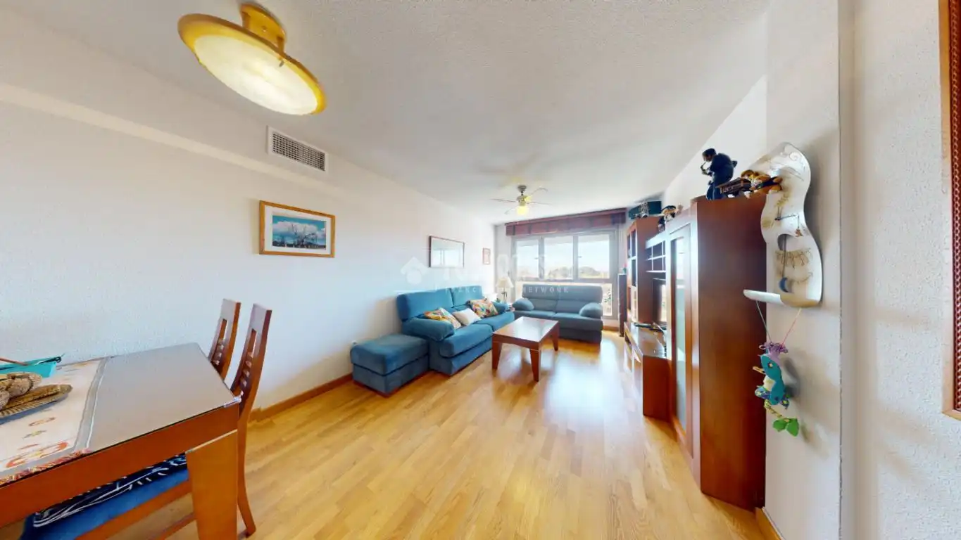 Sala de estar de Piso en venta en Azuqueca de Henares con Aire acondicionado, Calefacción y Piscina comunitaria