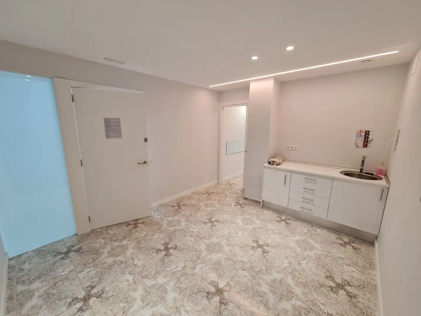 Local comercial de lloguer a jacint verdaguer 32, imagen 6
