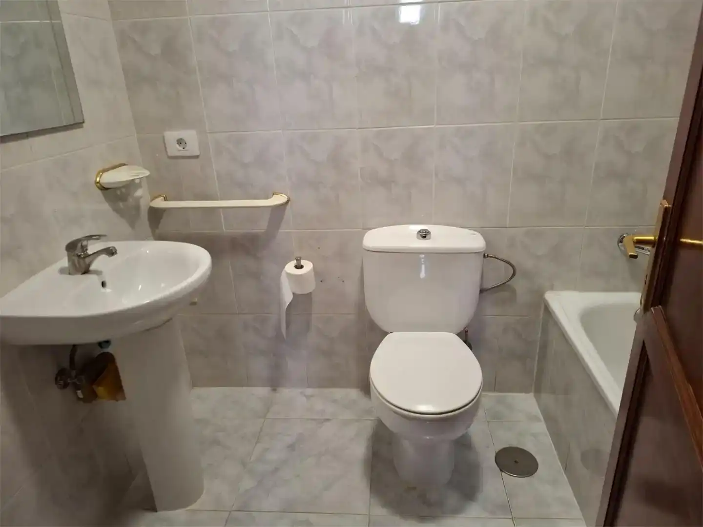 Bathroom of Flat for rent in Telde  with Furnished and Balcony