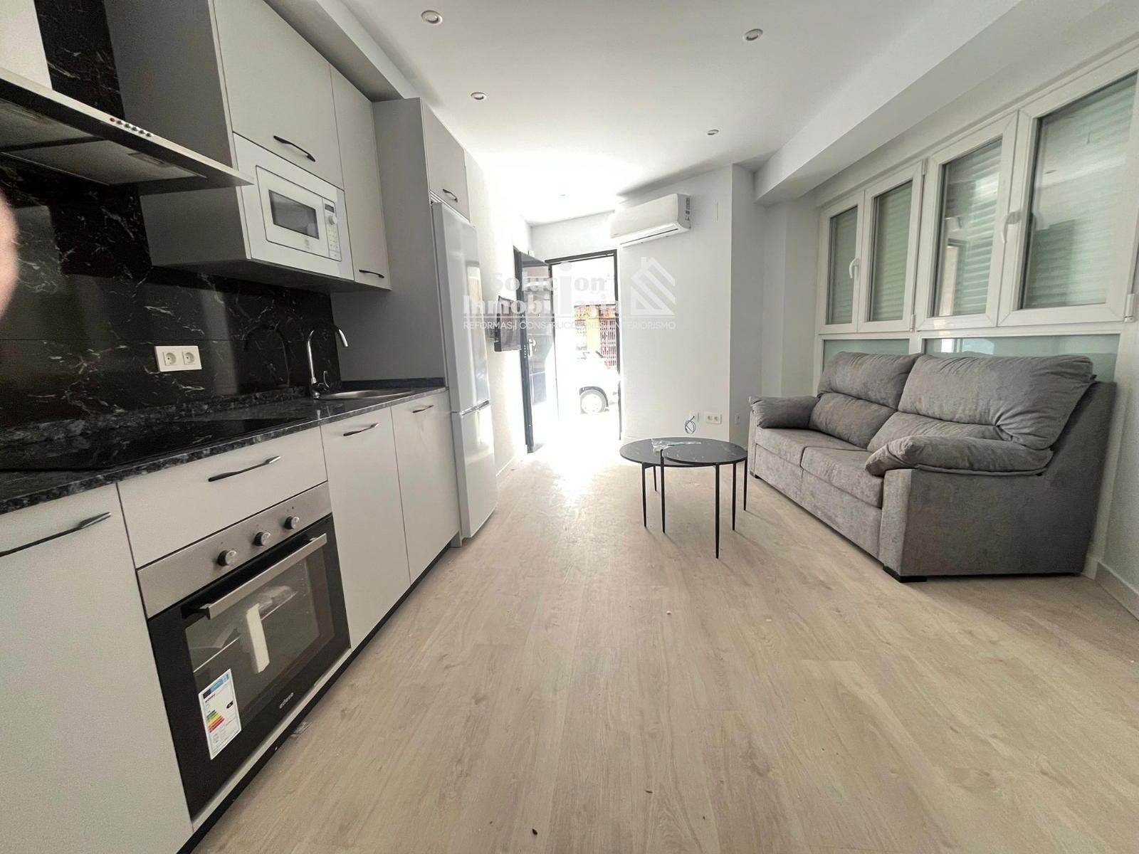 Exterior view of Apartment for sale in Salamanca Capital  with Air Conditioner and Heating
