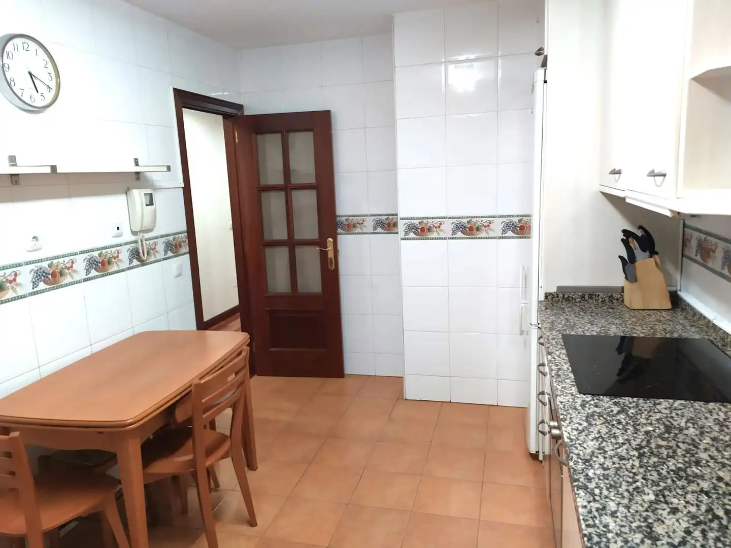 Cuina de Pis en venda en Gijón  amb Traster
