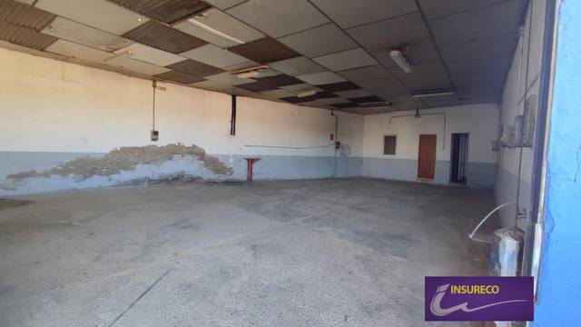 Nave industrial en Alquiler en Cementerio-So en Villaturiel