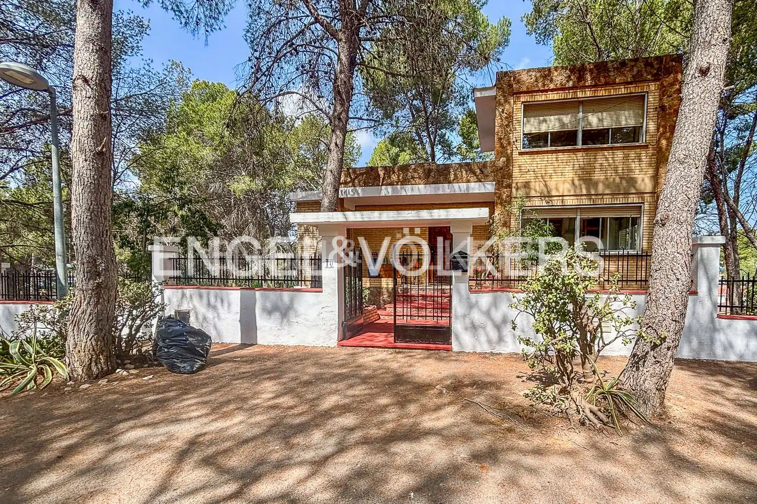 Exterior view of Houses for rent in Paterna  with Air Conditioner, Heating and Private garden