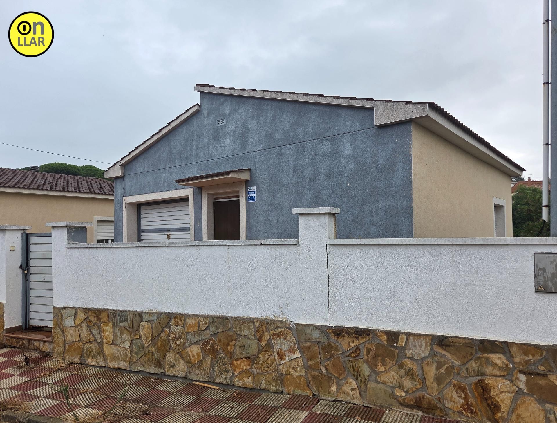 Exterior view of House or chalet for sale in Vidreres  with Private garden and Terrace