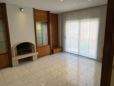 Triplex con balcone in vendita a Roig i Jalpí