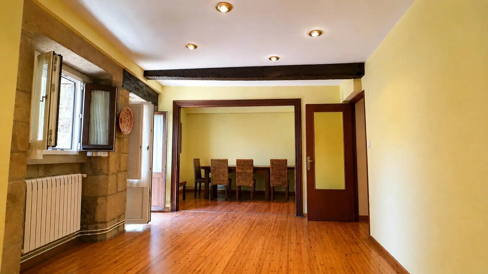 Comedor de Piso en venta en Comillas (Cantabria) con Calefacción y Balcón