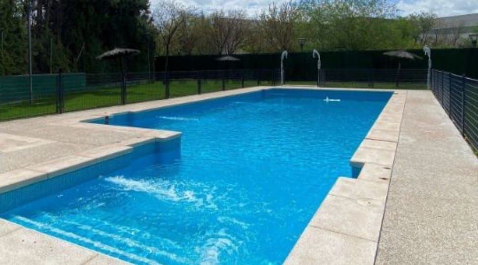 Swimming pool of Flat for sale in Valdemoro  with Air Conditioner, Heating and Community pool