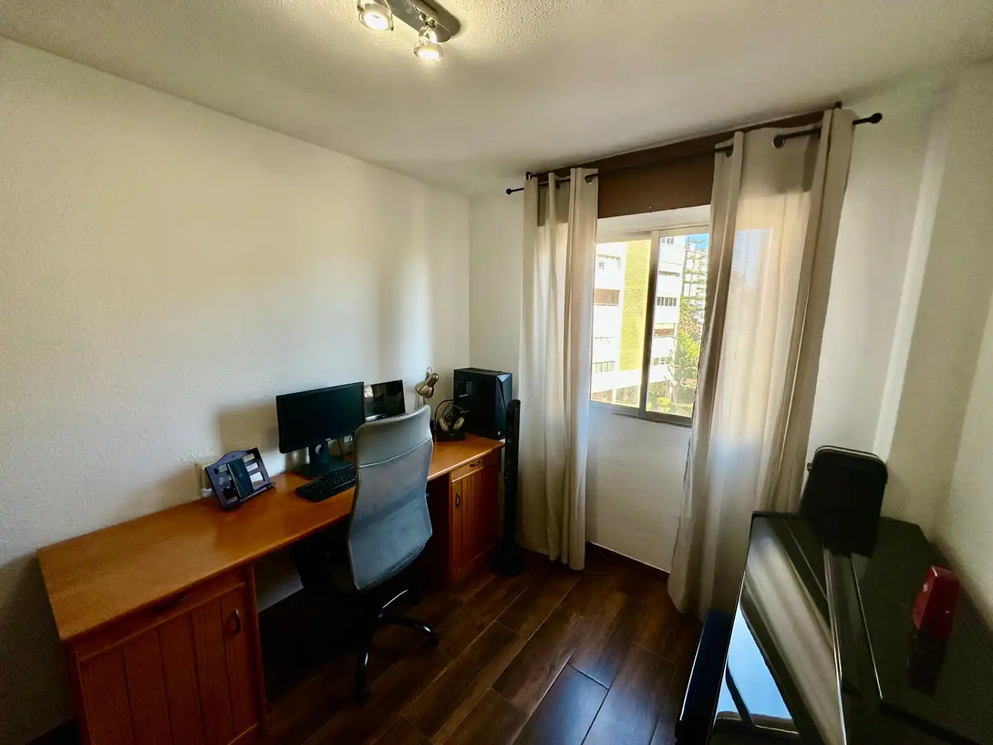 Habitación de Piso en venta en Alicante / Alacant con Aire acondicionado, Terraza y Amueblado