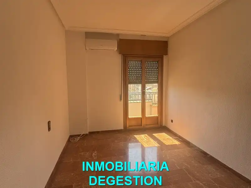 Bedroom of Flat for rent in Linares  with Air Conditioner and Balcony