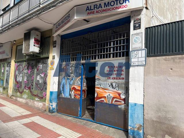 Local comercial en Venta en SAN NARCISO en Canillejas
