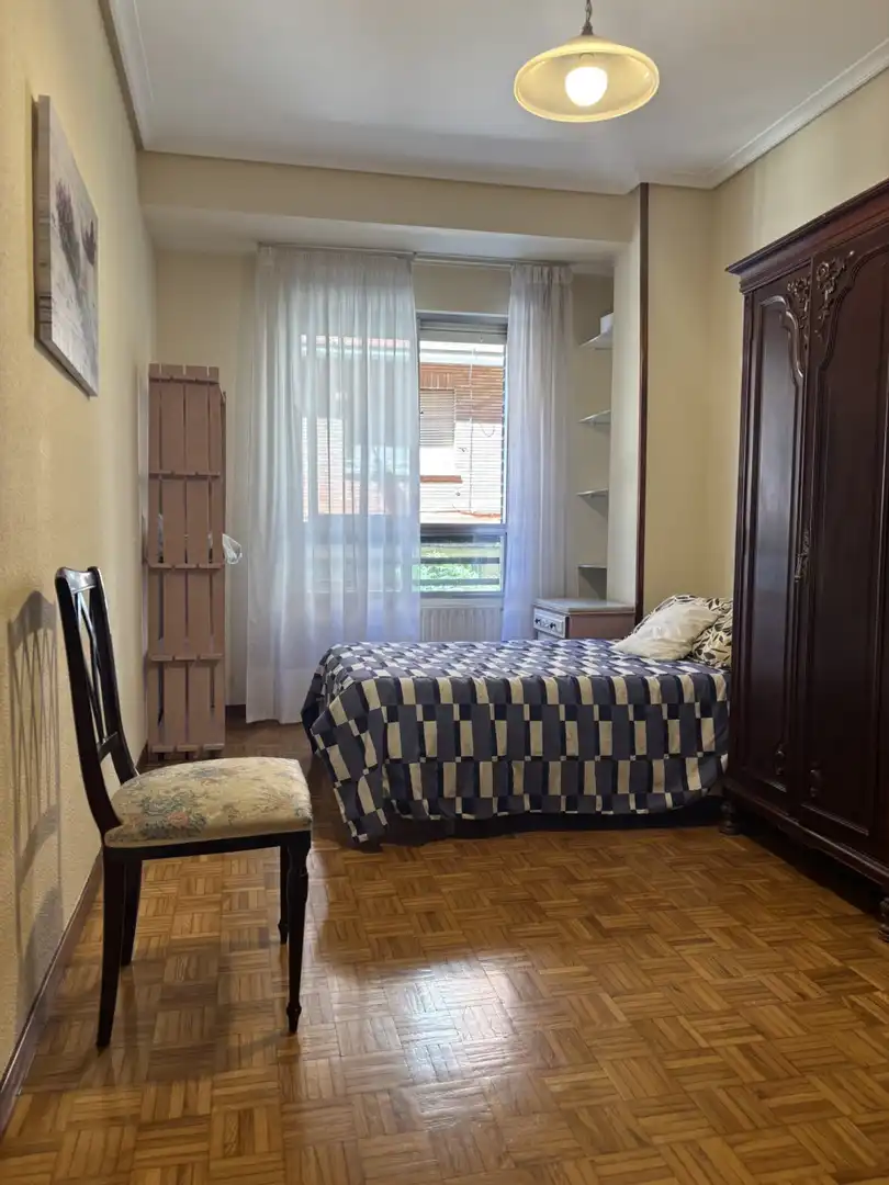 Bedroom of Flat for rent in  Logroño  with Heating, Parquet flooring and Terrace