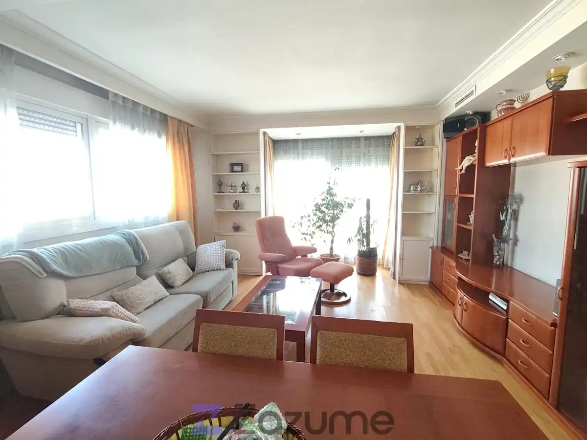 Wohnzimmer von Wohnung zur Miete in Usera