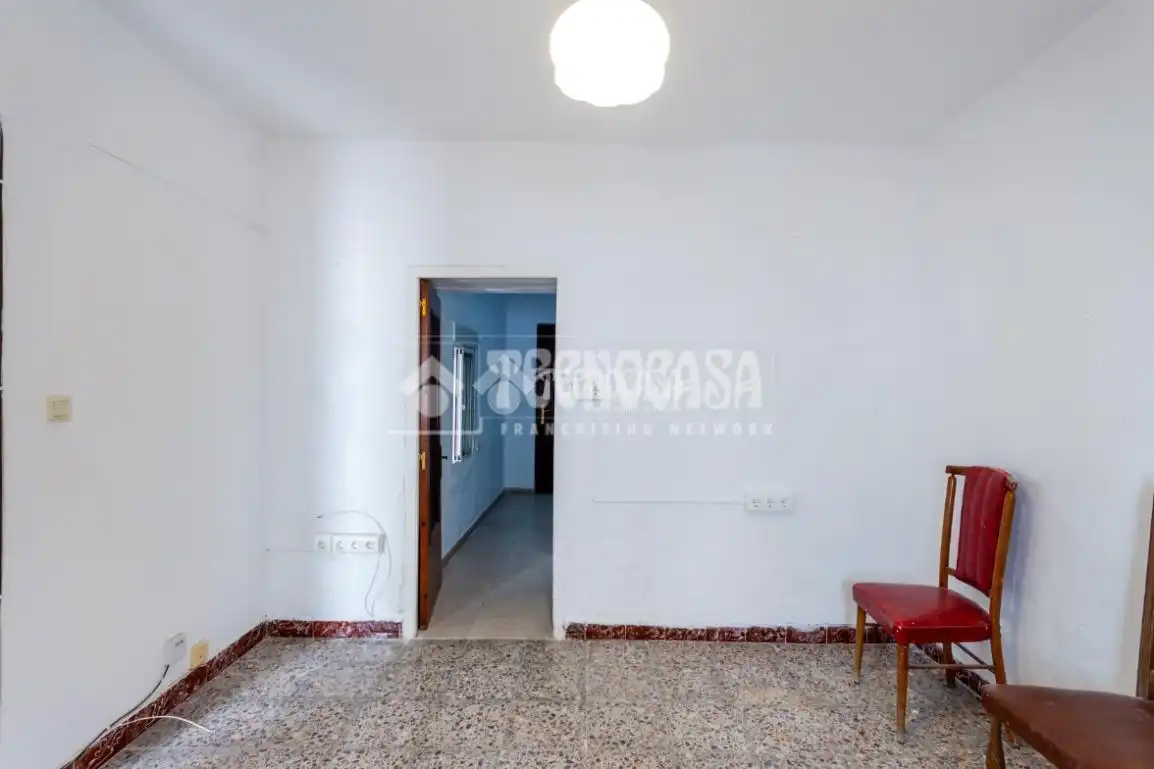 Einfamilien-Reihenhaus zum Verkauf in Vélez-Málaga mit Terrasse und Balkon