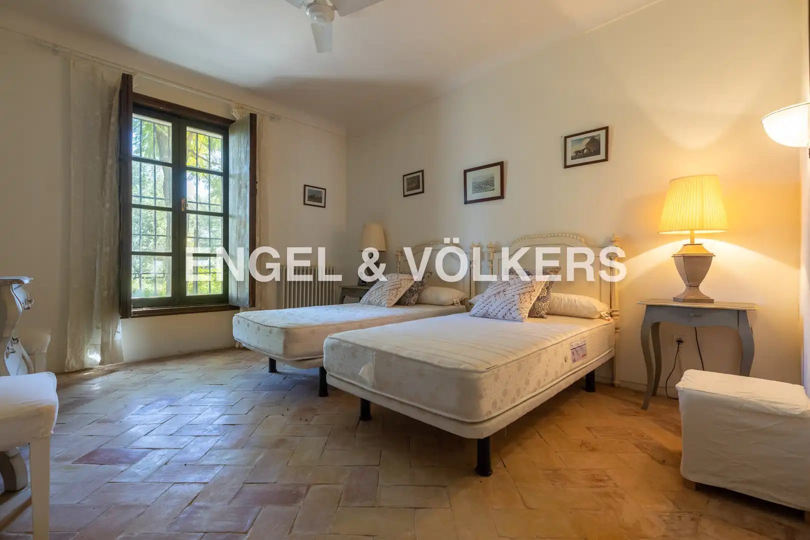 Habitación de Casa o chalet en venta en Carmona con Calefacción, Jardín privado y Terraza