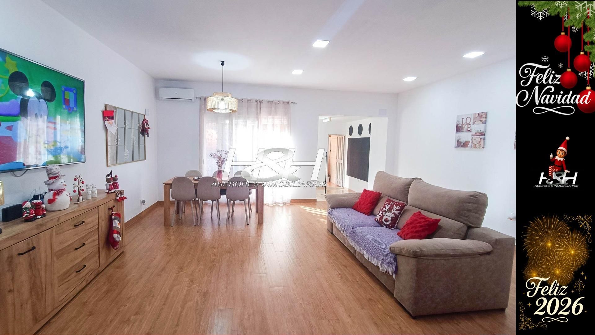 Living room of House or chalet for sale in Burjassot  with Air Conditioner, Terrace and Storage room