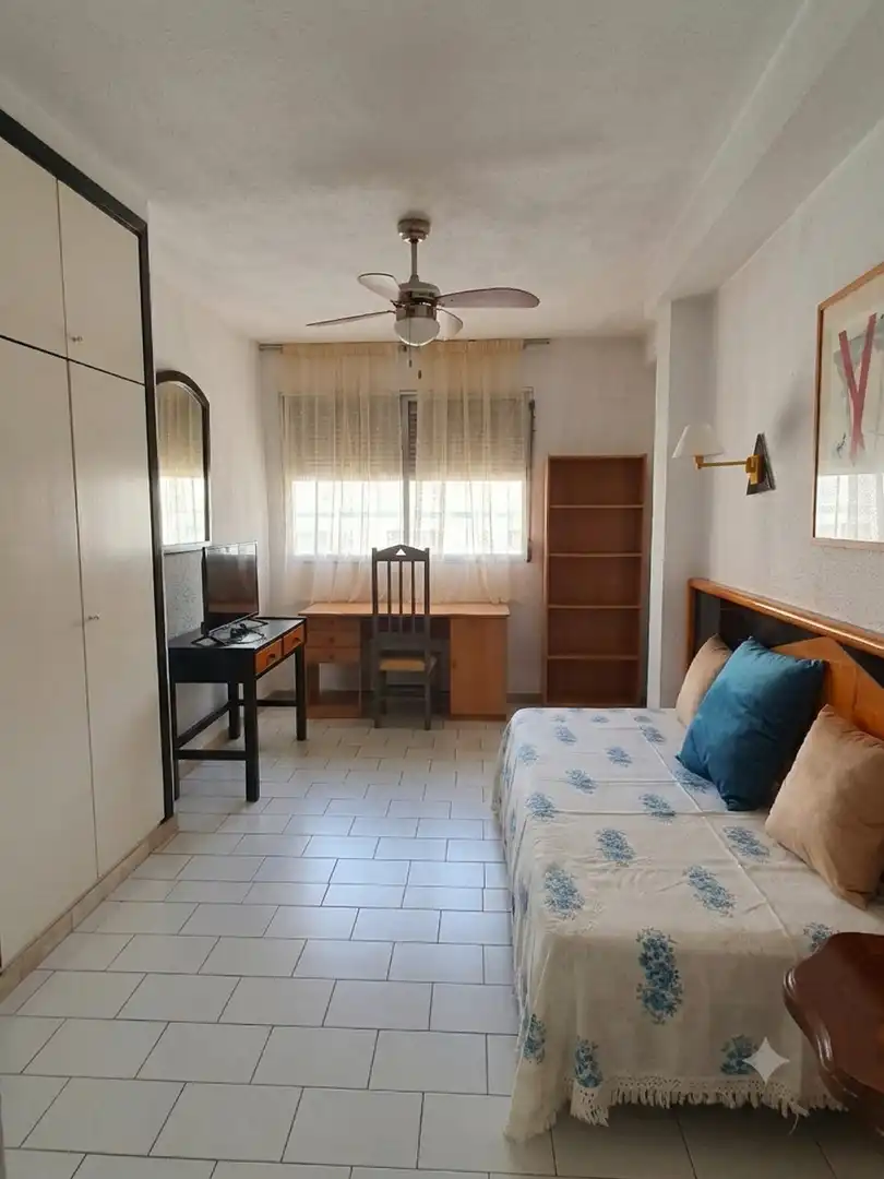 Bedroom of Study for rent in Granada  with Air Conditioner, Heating and Furnished