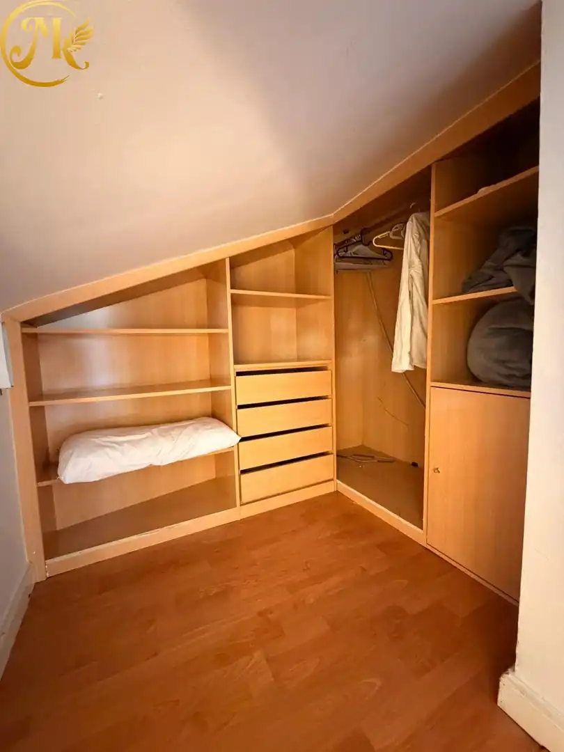 Schlafzimmer von Wohnung zur Miete in Santander mit Heizung und Möbliert