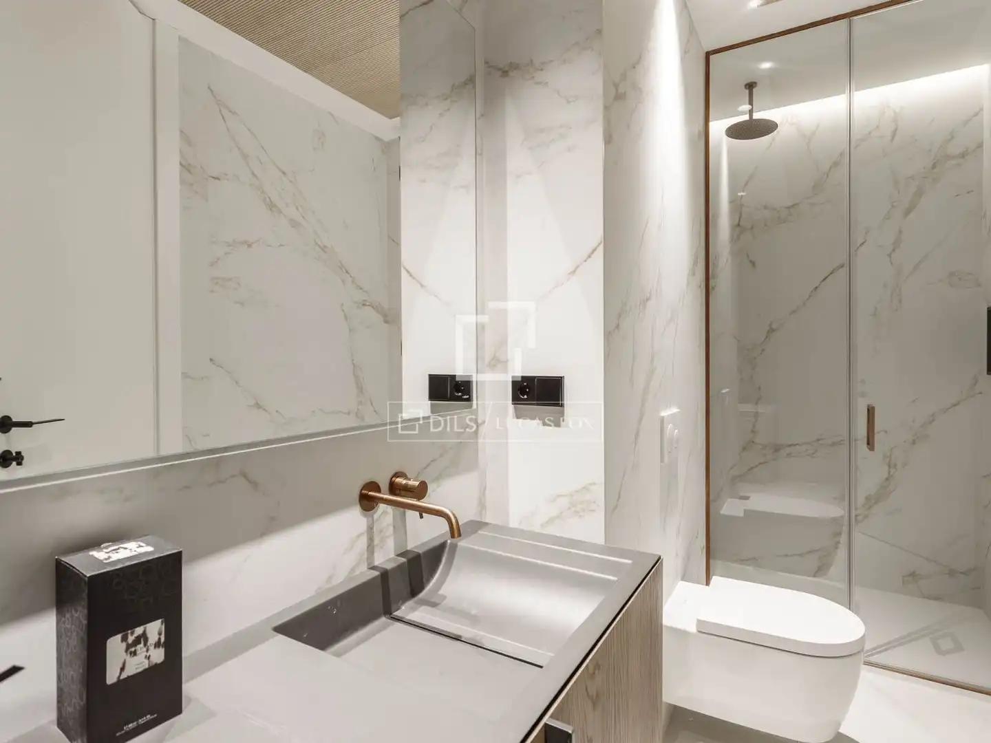 Baño de Piso de alquiler en Madrid con Aire acondicionado, Terraza y Piscina