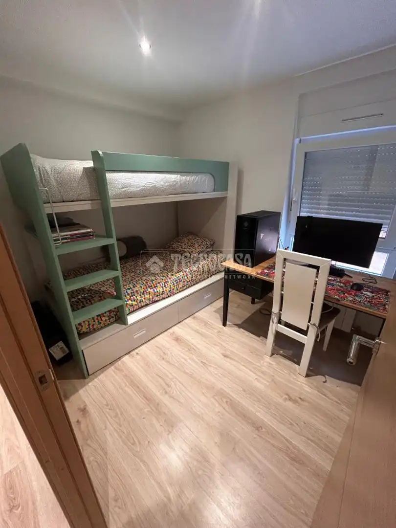 Habitación de Piso en venta en Madrid con Calefacción y Terraza