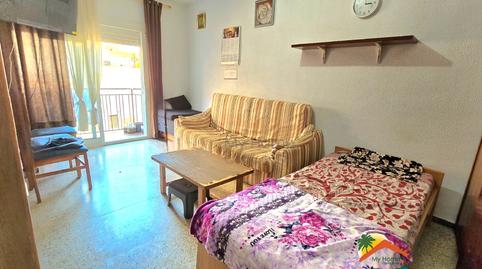 Foto 2 de Pis en venda a Carrer del Poeta Lope Mateo, 16, El Molí - El Rieral, Girona