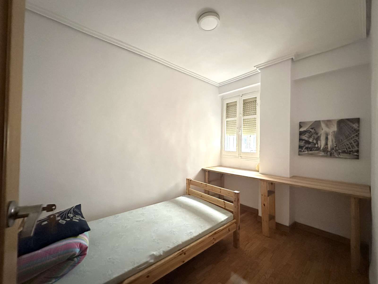 Habitación de Piso para compartir en  Valencia Capital con Aire acondicionado y Terraza