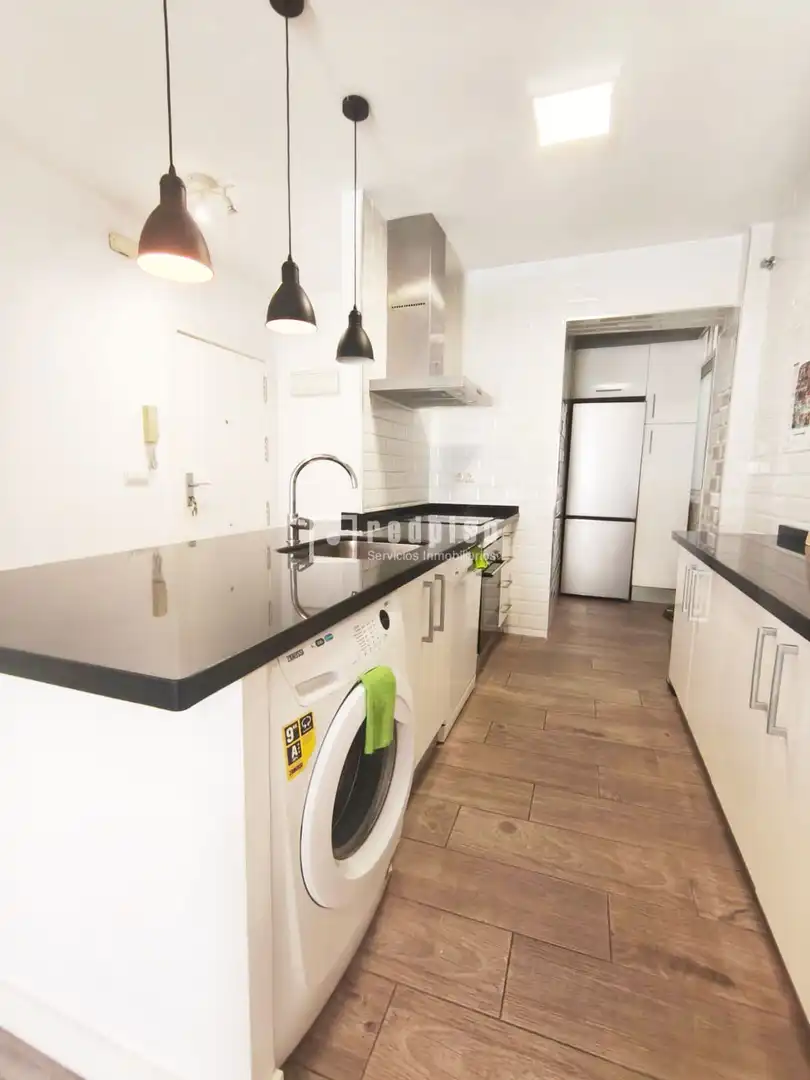 Küche von Wohnung zur Miete in Málaga mit Klimaanlage und Parkett