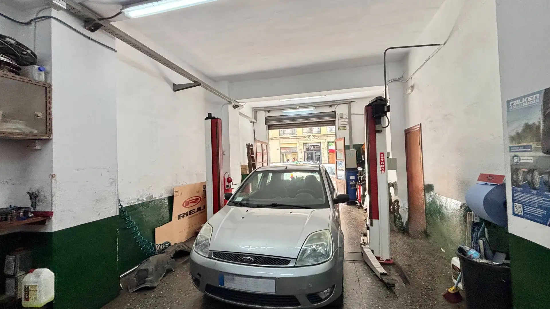 Local comercial en venta en L'Eixample, imagen 3